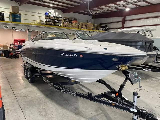 Slide: The Image of Sea Ray 250 SLX 2016 - 1