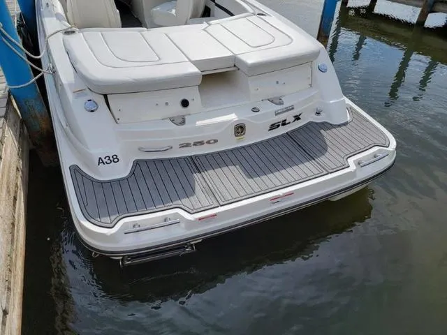 Slide: The Image of Sea Ray 250 SLX 2016 - 11