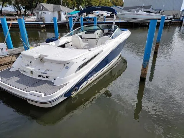 Slide: The Image of Sea Ray 250 SLX 2016 - 12