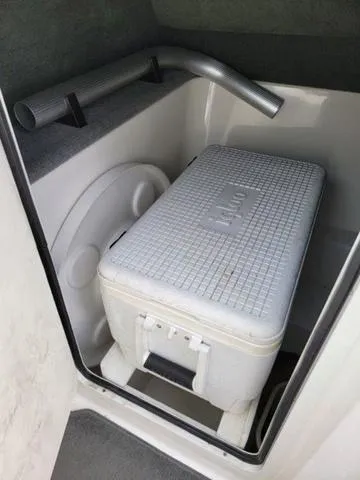 Slide: The Image of Sea Ray 250 SLX 2016 - 13