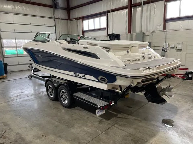 Slide: The Image of Sea Ray 250 SLX 2016 - 2