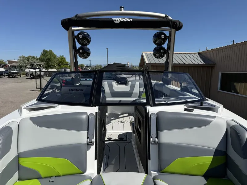 Slide: The Image of Malibu 22 MXZ 2020 - 12