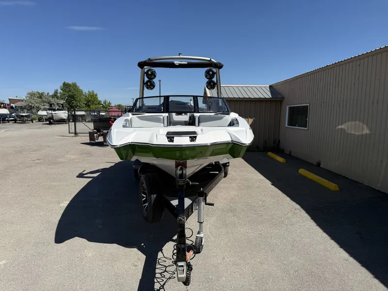 Slide: The Image of Malibu 22 MXZ 2020 - 2
