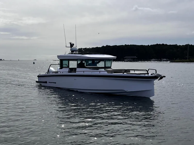 The Image of Axopar 37 XC Cross Cabin 2024 - 0