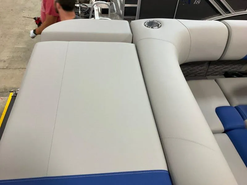 Slide: The Image of Bennington 22 SL 2024 - 8