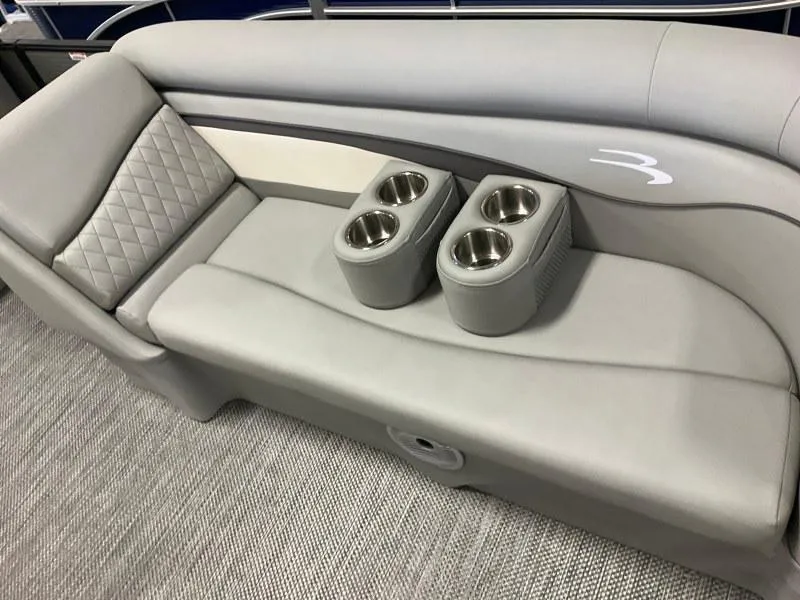 Slide: The Image of Bennington 22 SL 2024 - 10