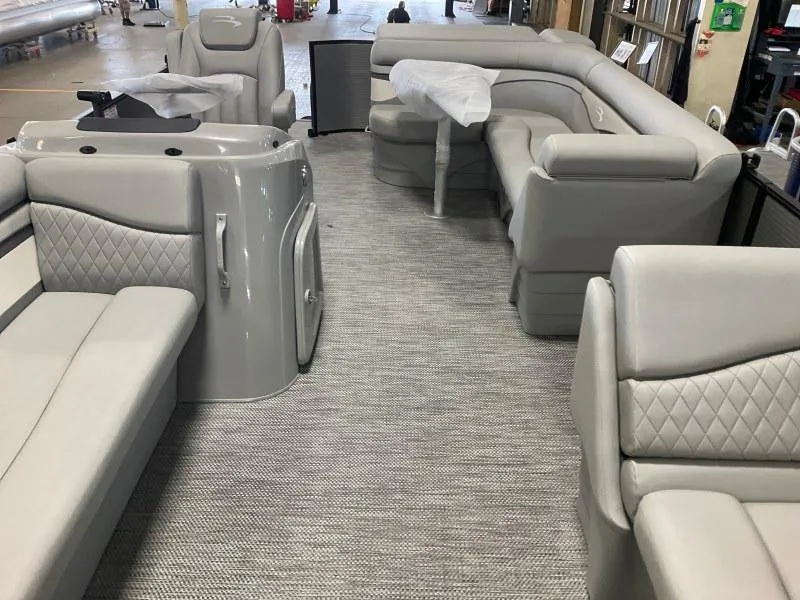 Slide: The Image of Bennington 22 SL 2024 - 12