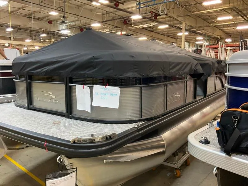 Slide: The Image of Bennington 22 SL 2024 - 13