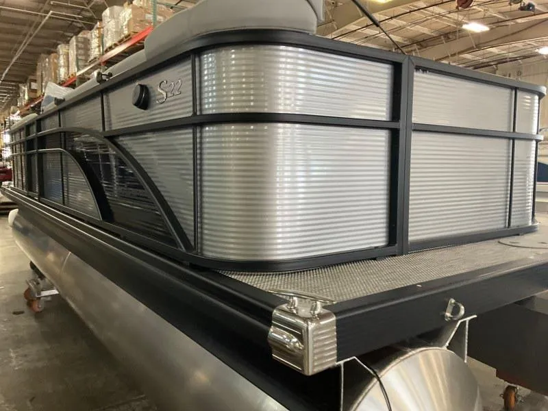 Slide: The Image of Bennington 22 SL 2024 - 4