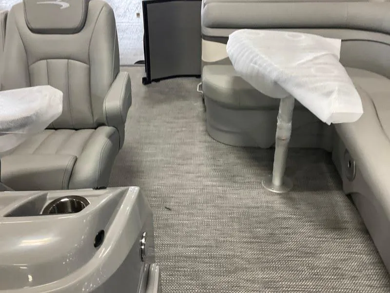 Slide: The Image of Bennington 22 SL 2024 - 9