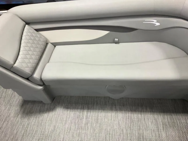 Slide: The Image of Bennington 21 SL 2024 - 10