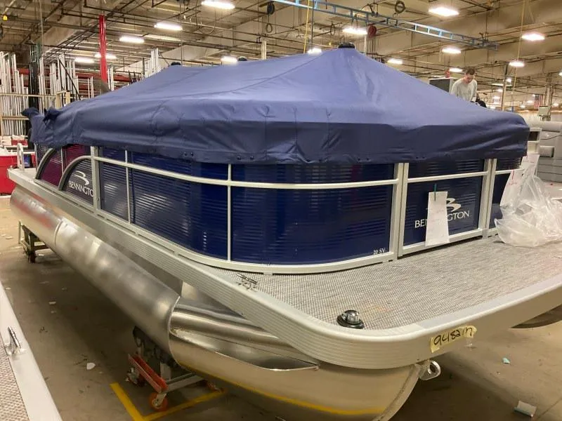 Slide: The Image of Bennington 20 SVL 2024 - 4