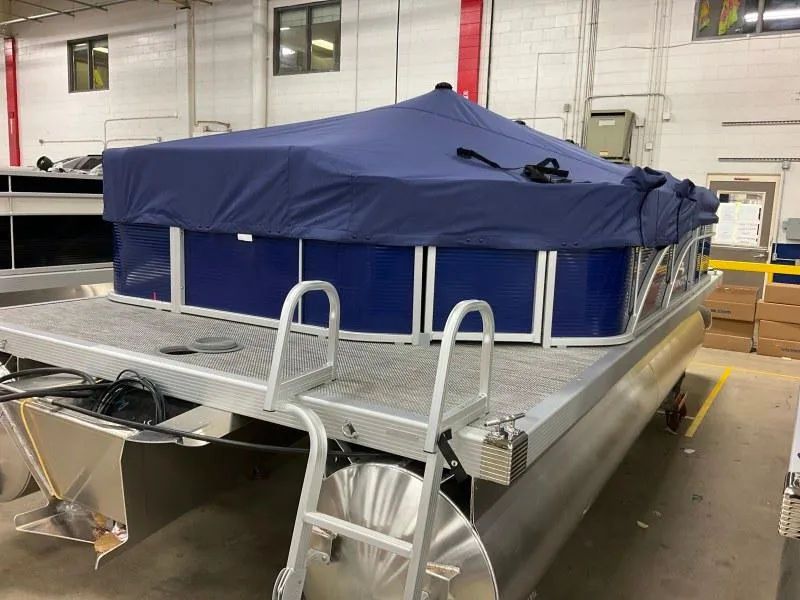 Slide: The Image of Bennington 20 SVL 2024 - 5