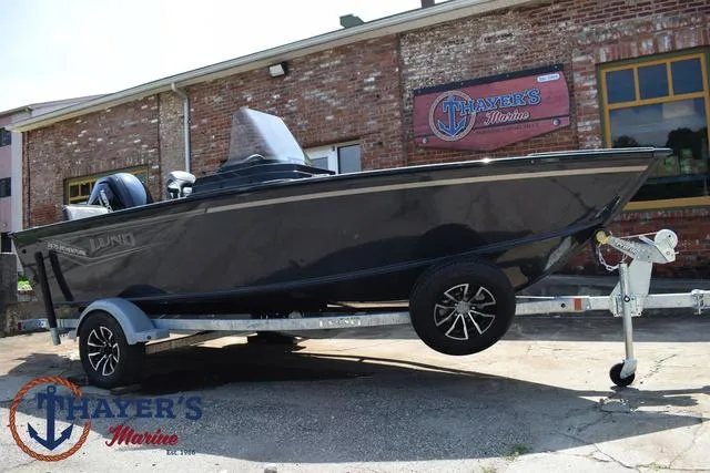 Slide: The Image of 2025 Lund 1675 Adventure SS boat on trailer at Thayer's Marine. - 38