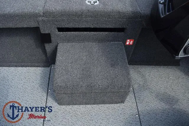 Slide: The Image of Lund 1875 Pro-V Bass XS 2025 boat interior at Thayer's Marine. - 25