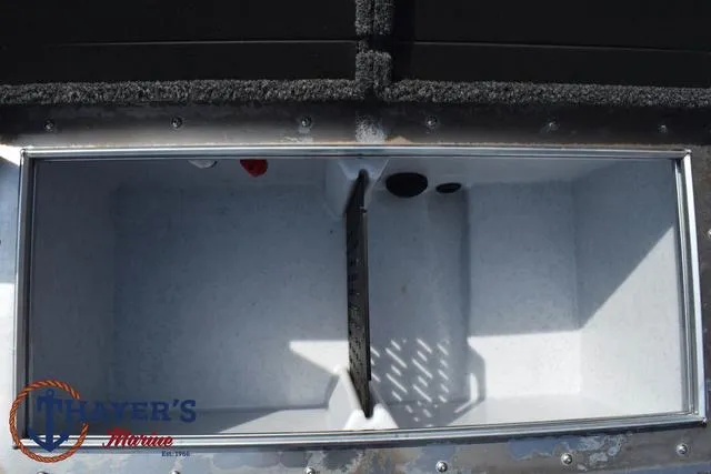 Slide: The Image of Lund 1875 Pro-V Bass XS 2025 livewell compartment. - 36