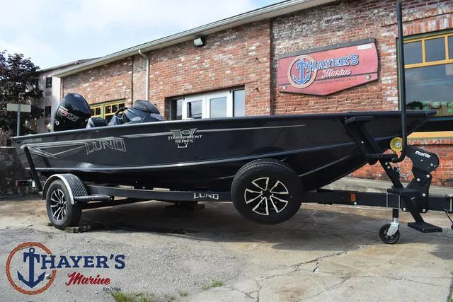 Slide: The Image of 2025 Lund 1875 Pro-V Bass XS boat on trailer at Thayer's Marine. - 42