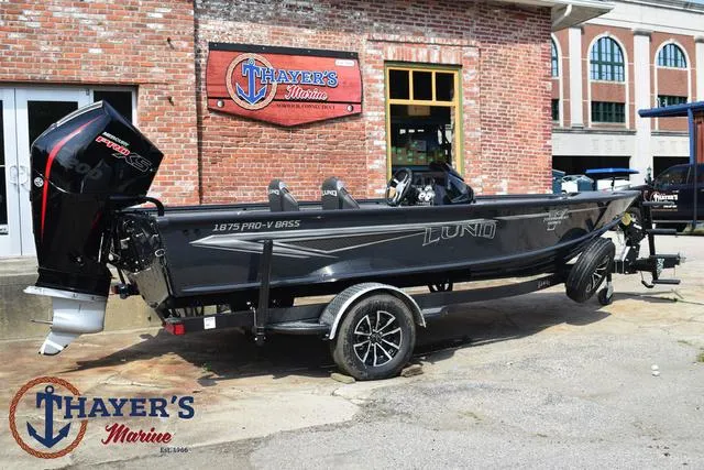 Slide: The Image of 2025 Lund 1875 Pro-V Bass XS boat at Thayer's Marine dealership. - 43