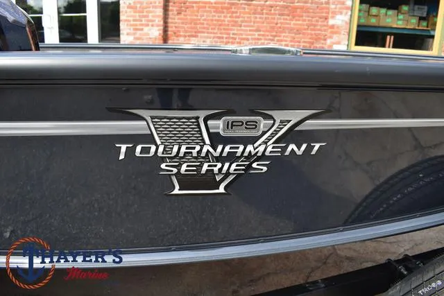 Slide: The Image of 2025 Lund 1875 Pro-V Bass XS Tournament Series boat side view. - 6