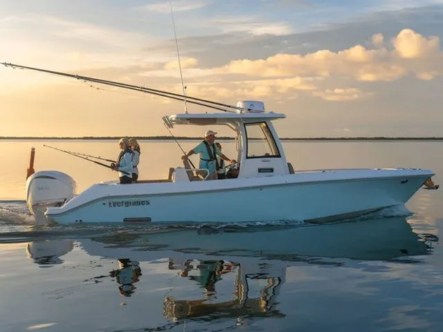 Slide: The Image of Everglades 285 Center Console 2025 - 13