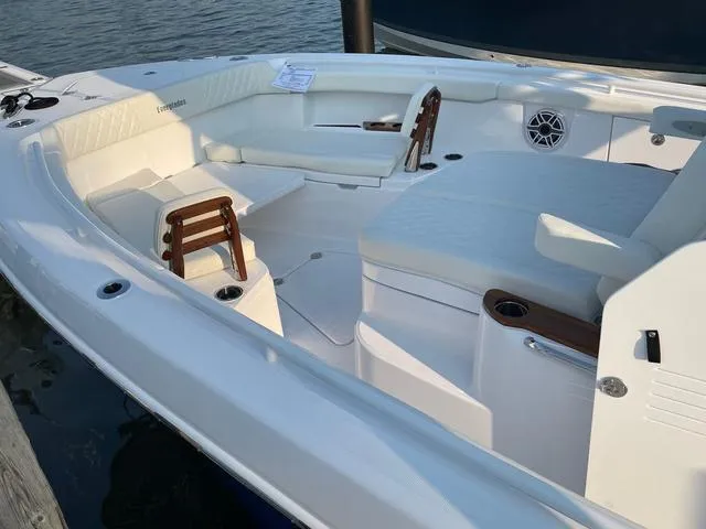 Slide: The Image of Everglades 315 Center Console 2025 - 5