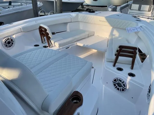 Slide: The Image of Everglades 315 Center Console 2025 - 6