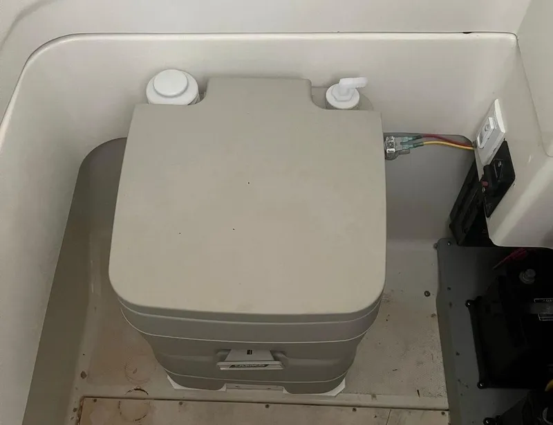 Slide: The Image of Portable toilet in 2006 Hydra-Sports Vector 2500 CC boat. - 12