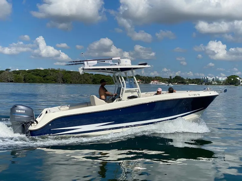 Slide: The Image of 2006 Hydra-Sports Vector 2500 CC boat cruising on a sunny day. - 3