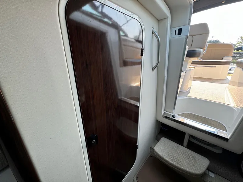 Slide: The Image of Interior cabin door of 2018 Sea Ray Sundancer 260 boat. - 34