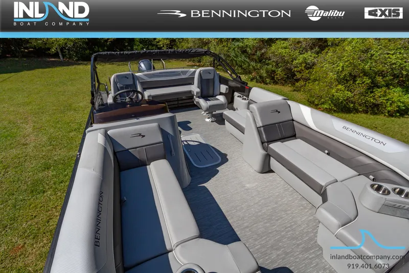 Slide: The Image of 2023 Bennington 22 SXSB pontoon boat interior with spacious seating and modern design. - 8