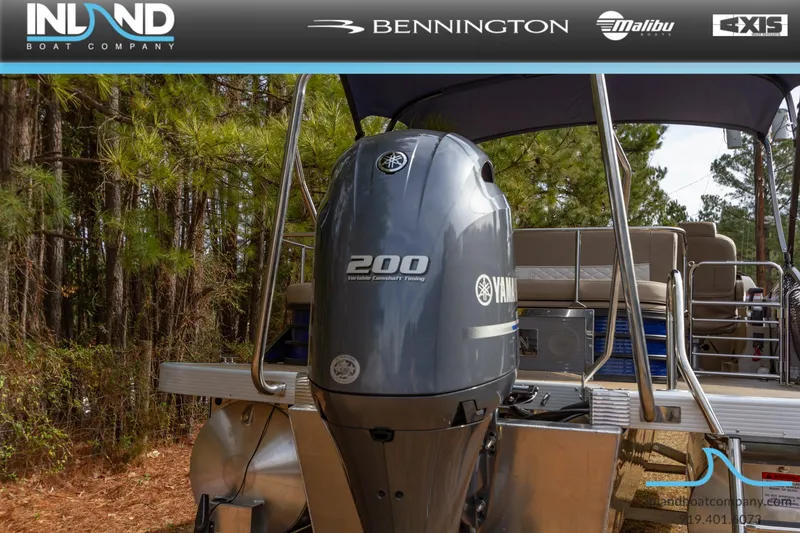 Slide: The Image of 2023 Bennington 23 LTSB pontoon boat with Yamaha 200 outboard motor. - 26