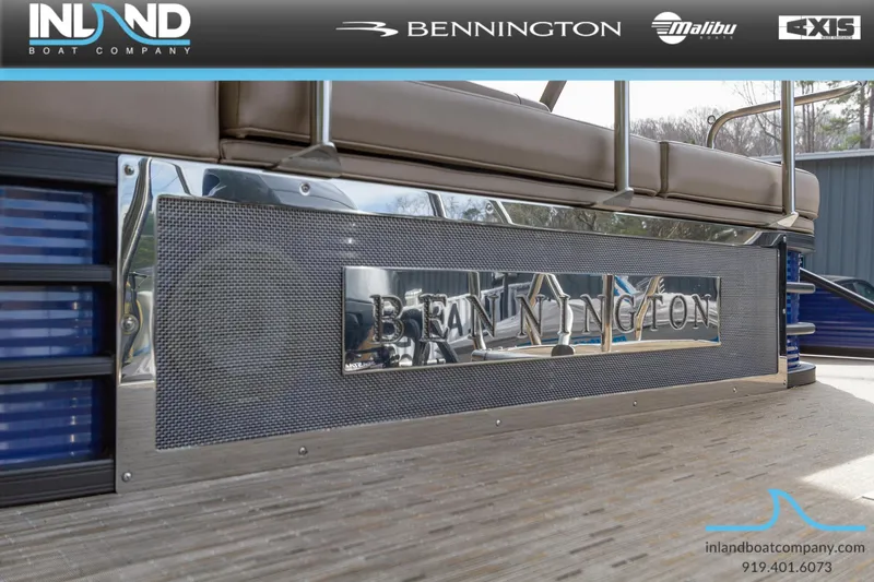 Slide: The Image of 2023 Bennington 23 LTSB pontoon boat rear view with logo. - 28
