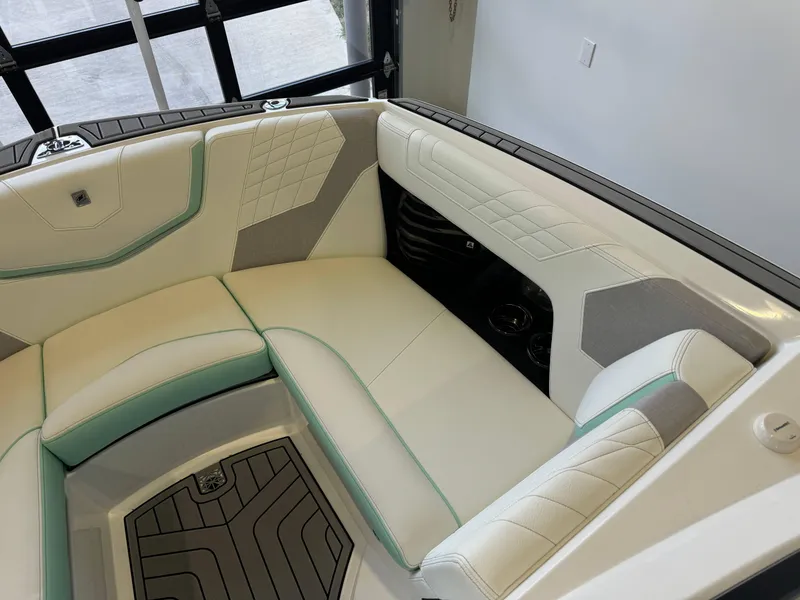 Slide: The Image of Nautique Super Air Nautique G21 2024 - 18