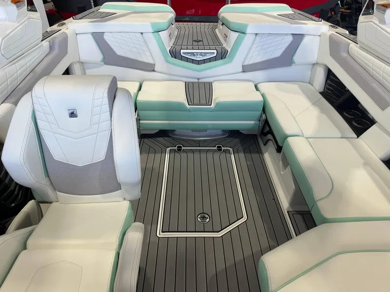 Slide: The Image of Nautique Super Air Nautique G21 2024 - 22