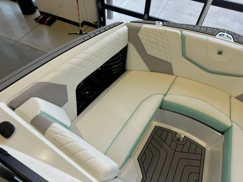 Slide: The Image of Nautique Super Air Nautique G21 2024 - 19