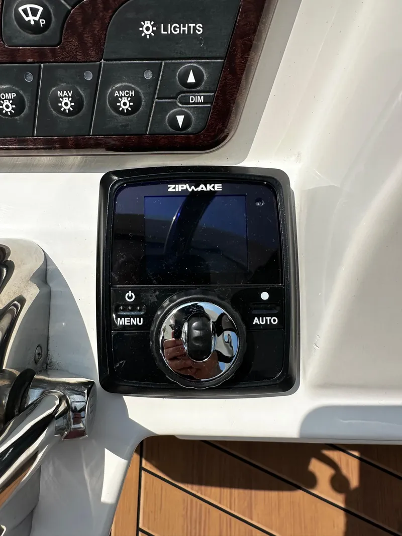 Slide: The Image of 12 zipwake controls - 12