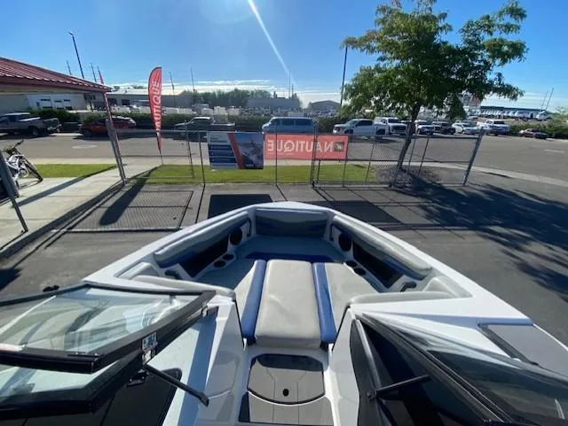 Slide: The Image of Axis Wake Research T220 2022 - 4