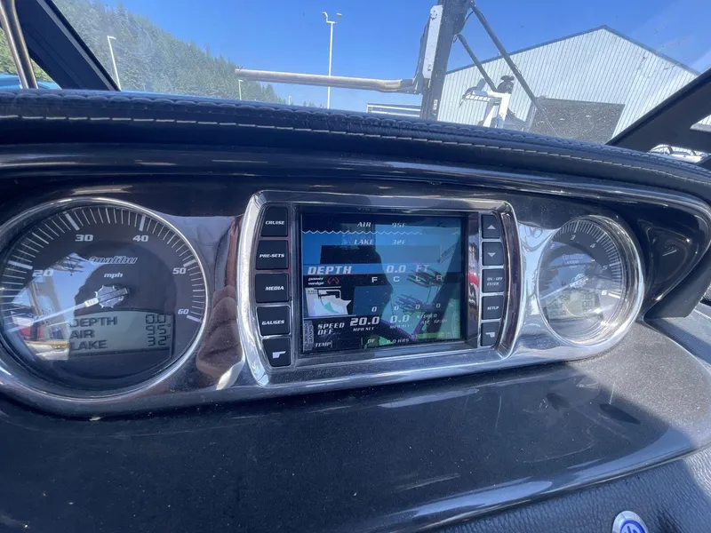 Slide: The Image of Malibu 22mxz 2013 - 12