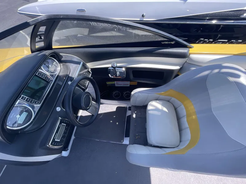 Slide: The Image of Malibu 22mxz 2013 - 18