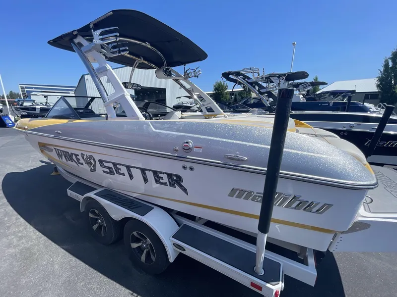 Slide: The Image of Malibu 22mxz 2013 - 4