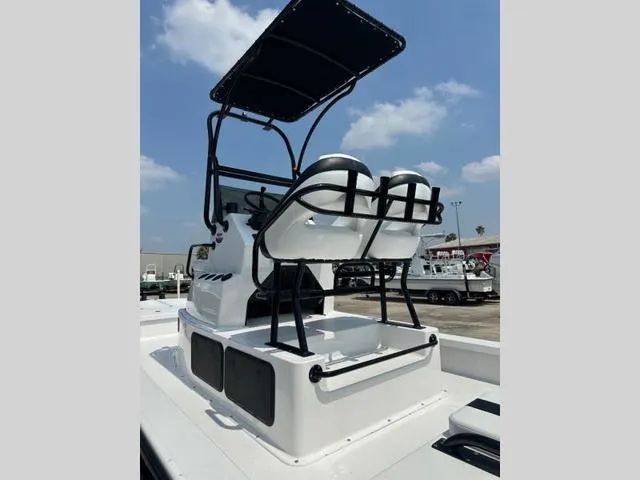 Slide: The Image of Majek M2 ILLUSION 2024 - 10