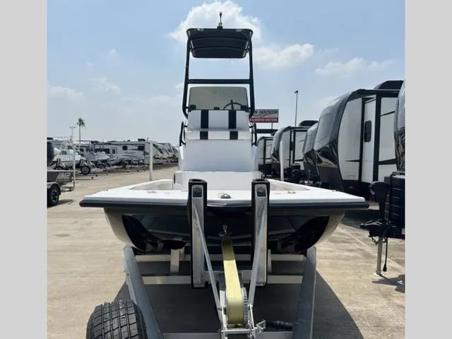 Slide: The Image of Majek M2 ILLUSION 2024 - 3