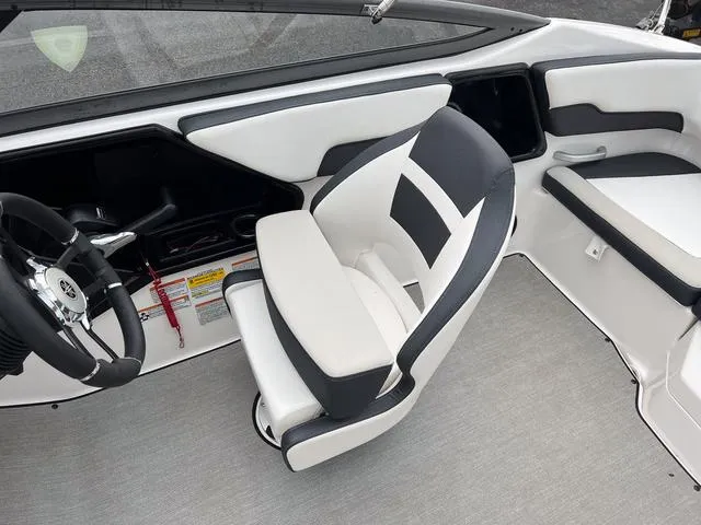 Slide: The Image of Yamaha SX195 2022 - 11