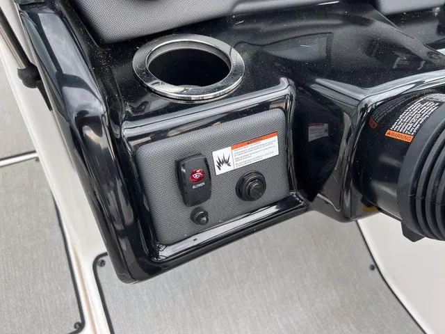 Slide: The Image of Yamaha SX195 2022 - 13