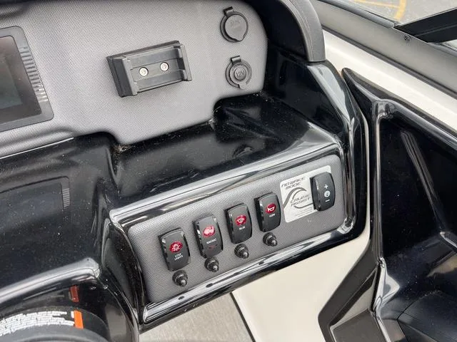 Slide: The Image of Yamaha SX195 2022 - 15