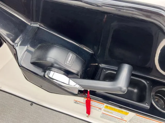 Slide: The Image of Yamaha SX195 2022 - 16