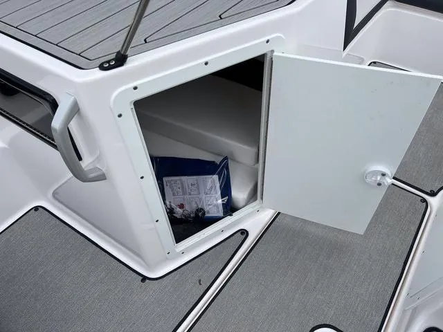 Slide: The Image of Yamaha SX195 2022 - 18