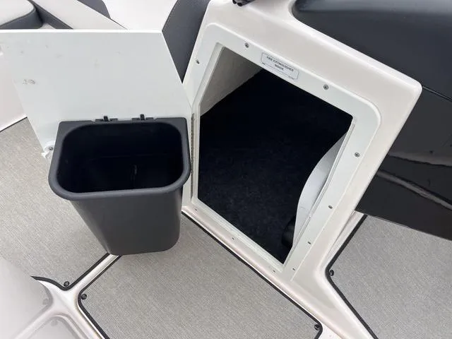 Slide: The Image of Yamaha SX195 2022 - 19