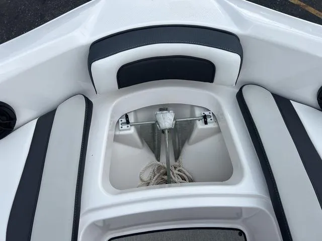 Slide: The Image of Yamaha SX195 2022 - 24