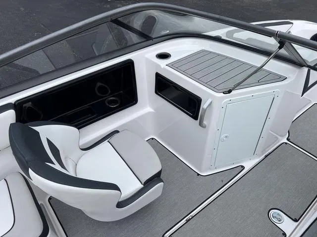 Slide: The Image of Yamaha SX195 2022 - 9